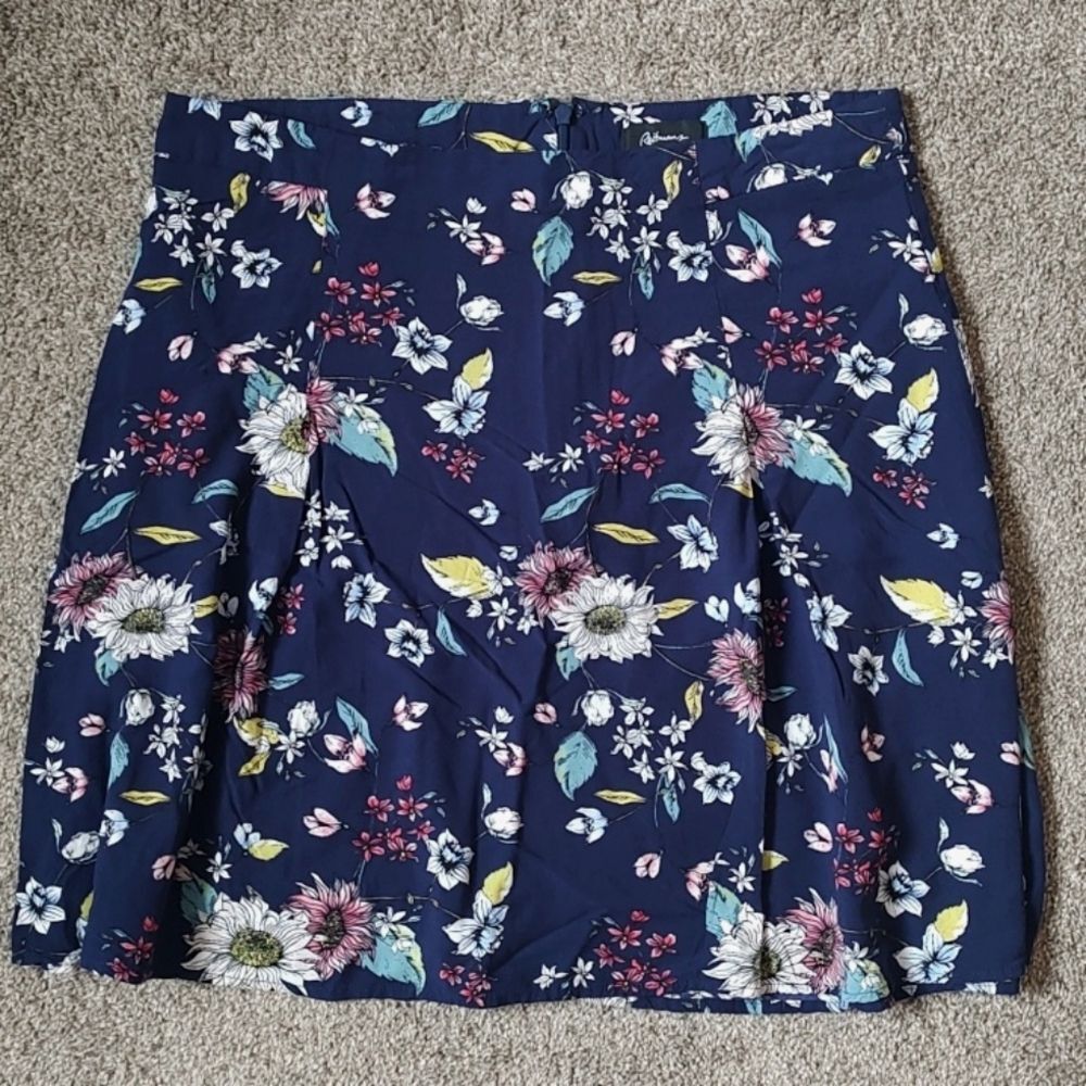 ReitmansβSize 12 Lined Blueβ Skirt With Floral Print
